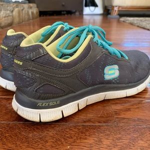 Sketchers Blue & Grey Tennis Shoes | 7.5